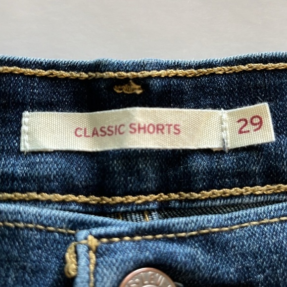 Levi’s Classic Shorts Mid Rise Size 29 - Picture 10 of 16